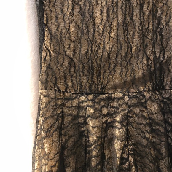 Dress - Picture 4 of 7